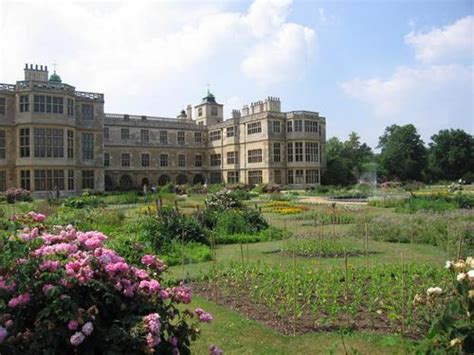 Audley End | Parks and Gardens (en)
