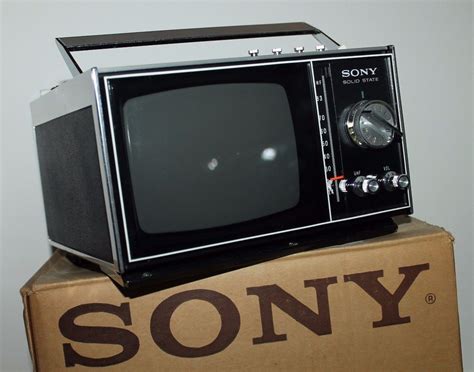 Vintage Sony Transistor Solid State 5 Portable Television Model Tv