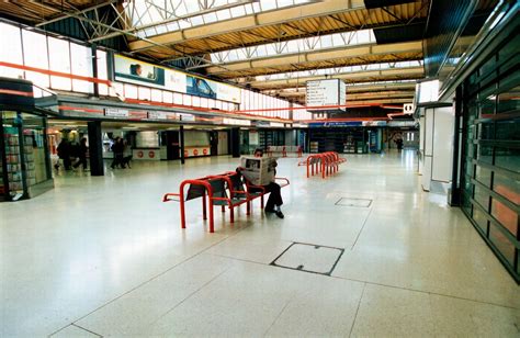 Photos Of Manchester S Piccadilly Station Will Unlock Lost Memories