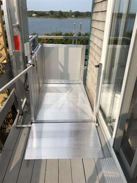 The Ease Of The Vertical Platform Lift Aging In Place With A View Oakley