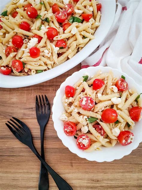 The Easiest Tomato Feta Pasta Salad Recipe