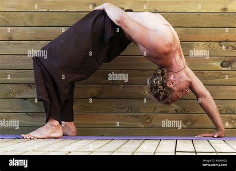Contortionist Man Stock Photos Contortionist Man Stock Images Alamy