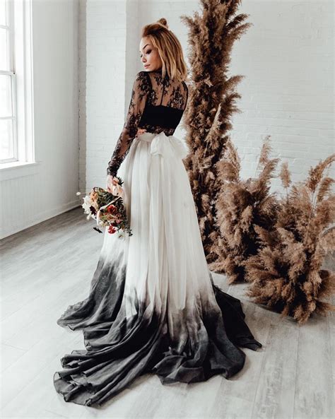10 Black And White Bridal Dress Pics