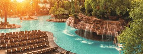 15 Best Pools In Las Vegas And Hotels With Pools