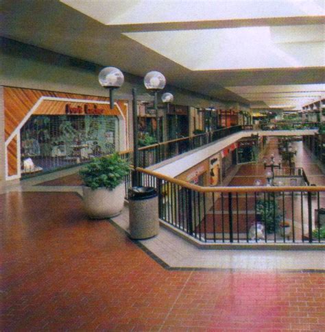 Empty Shopping Malls 1985 Abandoned Malls Dead Malls Vintage Mall