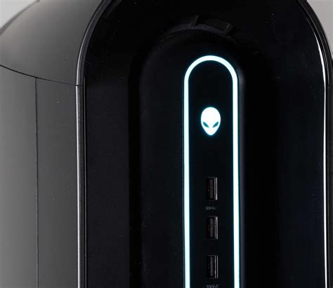 Dell Alienware Aurora R9 Review Futuristic Gaming Pc Design