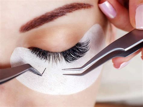 Eyelash Extensions How Do They Work And What Are The Benefits
