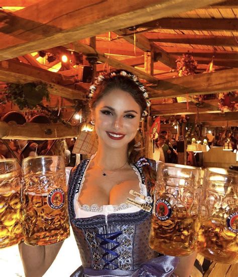 Pin By Vwfan On Dirndl German Beer Girl Beer Girl Oktoberfest Woman