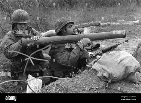 M Recoilless Rifle Hi Res Stock Photography And Images Alamy