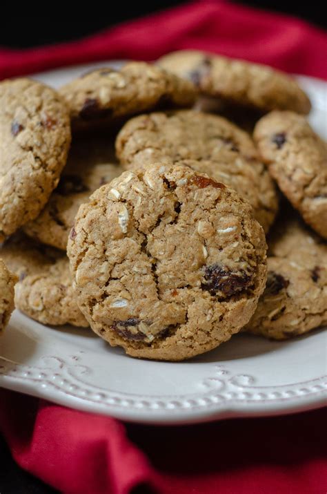 Preheat your oven to 350 degrees f (180 degrees c) and line two. Chewy Oatmeal Raisin Cookies | Recipe | Healthy oatmeal cookies, Raisin cookies, Oatmeal bars ...
