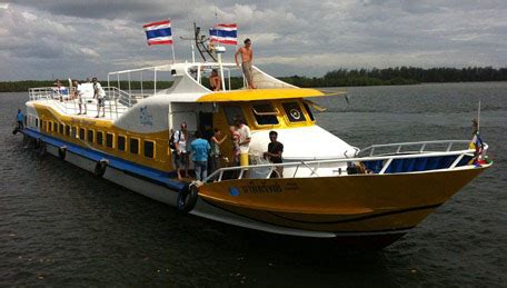 Departing at 0830 or 1500. Family Travel Blog : Langkawi to Koh Lipe: Ferry or Speedboat?