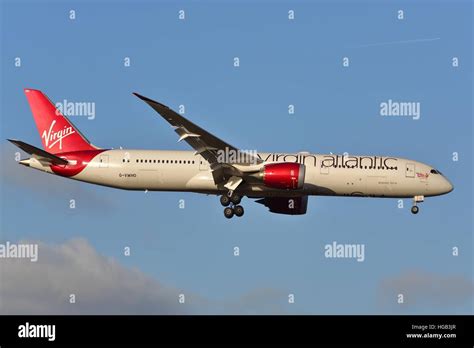 Virgin Atlantic Boeing 787 9 G Vwho Dreamliner Landing At London