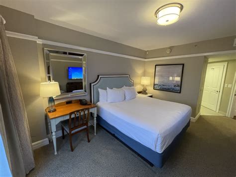 Photos Video Tour A 2 Bedroom Villa At Disney S Beach Club Resort Wdw News Today