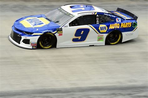 Of course, after starting in 11th a year ago, he has proven he can work his way up at bristol motor speedway. Chase Elliott ganó la Pole Position en Bristol, a pesar ...
