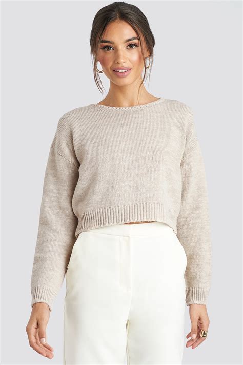 Cropped Round Neck Knitted Sweater Beige Na Kd