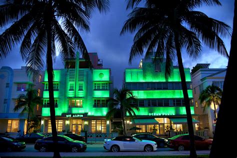 Is Ocean Drive safe at night?