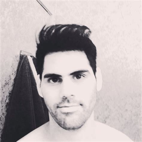 Men's hairstyle gallery showcasing photos of the latest haircuts for men. Men's hairstyles | Mens hairstyles, Hair sketch, Hair styles