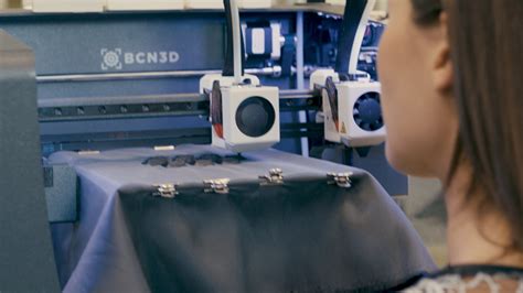 3D Printed Fashion: How Are 3D Printers Used In The Fashion Industry?