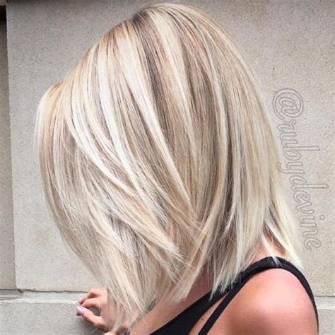 With the dual blonde and brunette tones, honey blonde coloured hair can be adapted by making it darker or lighter to suit different skin tones, eye colours and personal styles. 40 Hair Сolor Ideas with White and Platinum Blonde Hair