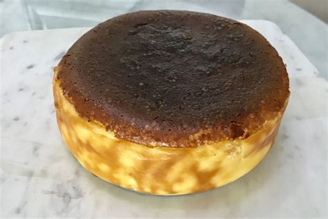 Saya ganti kan whipping cream dengan santan dan tambah perasa pandan. Basque Burnt Cheesecake - Olady Bakes in 2020 | Cheesecake ...