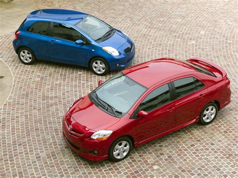Toyota Yaris 15 Sedan Photos Reviews News Specs Buy Car