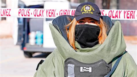 Kadın bomba imha uzmanının ağır yükü YouTube