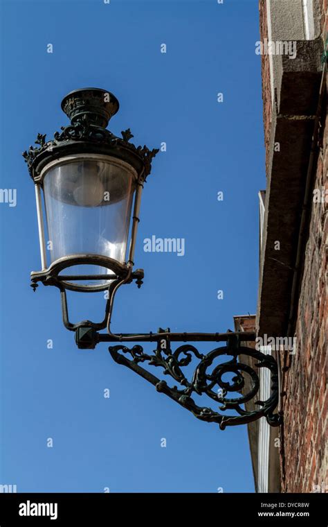 Hanging Street Light Hi Res Stock Photography And Images Alamy