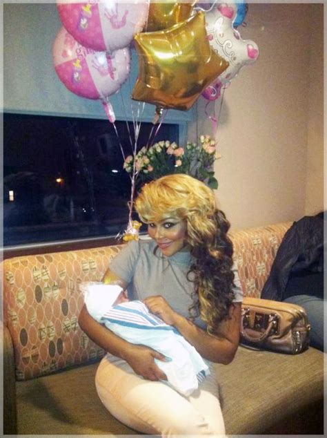Queen Bee Lil Kim Gives Birth To A Princess Names Daughter Royal Reign