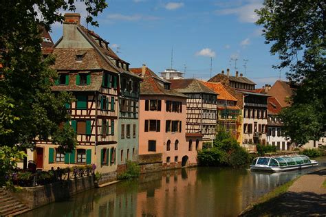 Les équipes de l'aéroport de strasbourg sont heureuses de pouvoir accueillir les passagers et vous informent des mesures spécifiques qui ont été bienvenue sur le site de l'aéroport de strasbourg ! Petite France (Strasbourg) — Wikipédia