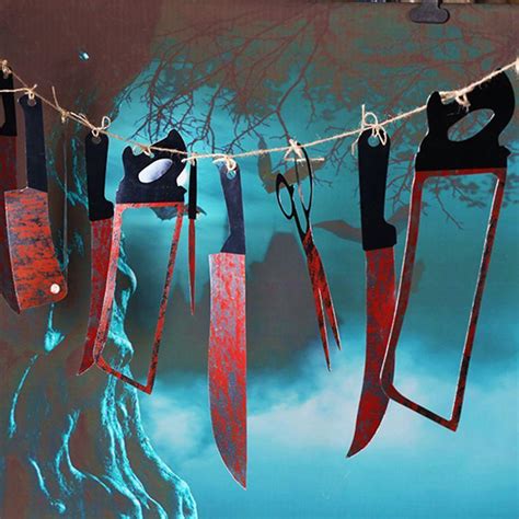 Best Scary Halloween Decoration 12pcs Of Fake Bloody Knifes