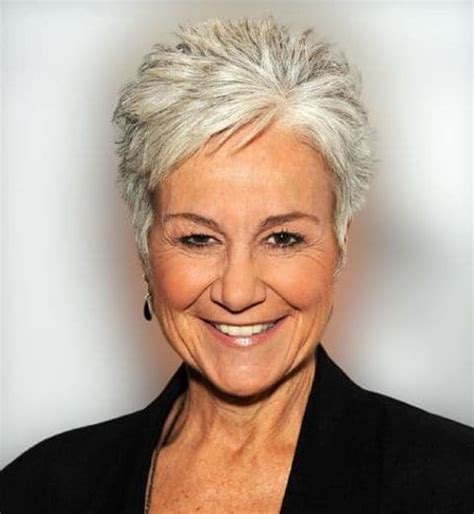 Short Haircuts That Make Women Over 60 Look Younger In 2021 2022