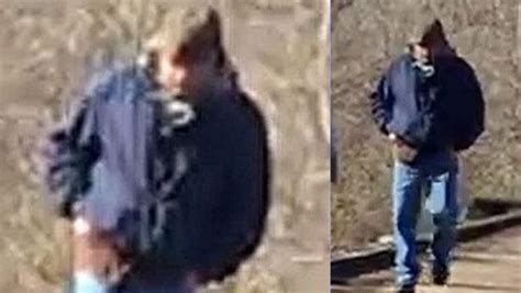 Delphi Trail Killings Cops Seek To Id Hiker Seen Near Where Indiana Girls Vanished Cbs News