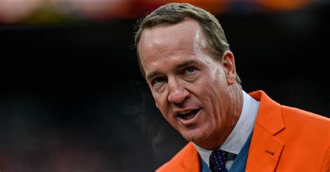 Peyton Manning Teases Third Host For Manningcast This Season