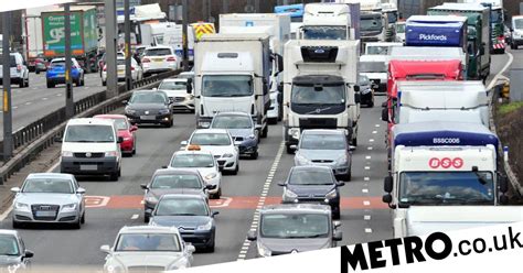 Travel In The Morning Or After 8pm To Avoid Christmas Traffic Jam Hell