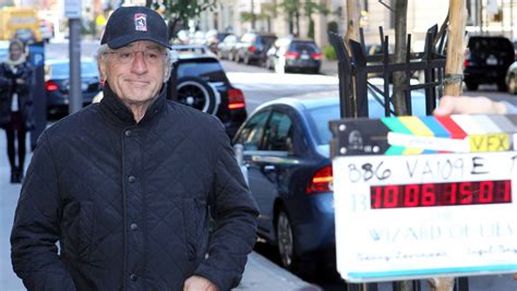Heres A First Look At Robert De Niro Portraying Bernie Madoff In New Hbo Film The Wizard Of