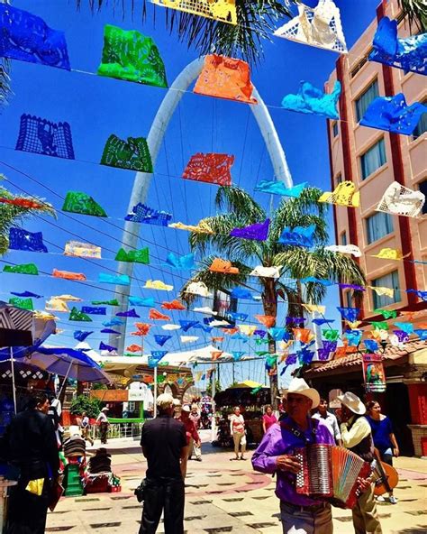 Plaza Santa Cecilia una de las plazas más coloridas y alegres de Tijuana visitTijuana