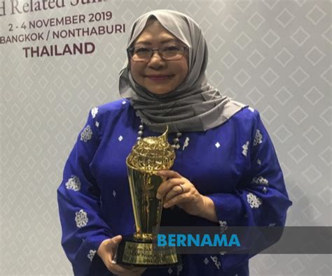 Jemilah mahmood will receive the asean prize trophy and a cash prize of usd20,000 from the prime minister of thailand. Tan Sri Dr Jemilah Mahmood Sinonim Dengan MERCY Kini ...