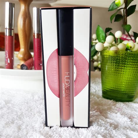 Ridzi Makeup Huda Beauty Liquid Matte Lipstick Bombshell Review