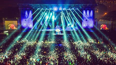 know about the top 10 largest music festivals in the world daily music roll