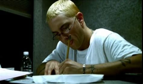 Eminem The Real Slim Shady Tekst - Tinderowy świr cytował "Stan" Eminema w rozmowie i jakimś cudem nie