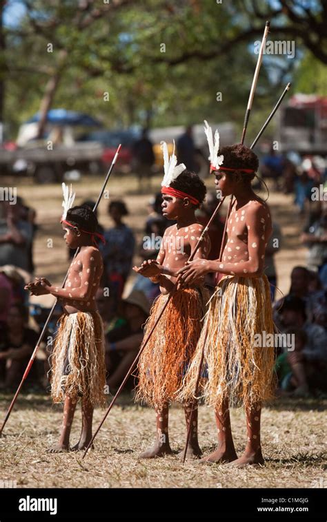 Aurukun Dance Troupe At The Laura Aboriginal Dance Festival Laura Queensland Australia Stock