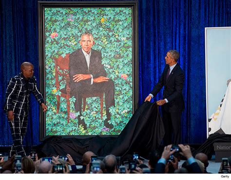 Barack And Michelle Obamas Portrait Unveiled At Smithsonian