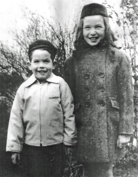 Columbia originally wanted to cast her as fanny. Warren Beatty & Shirley MacLaine | Young celebrities ...