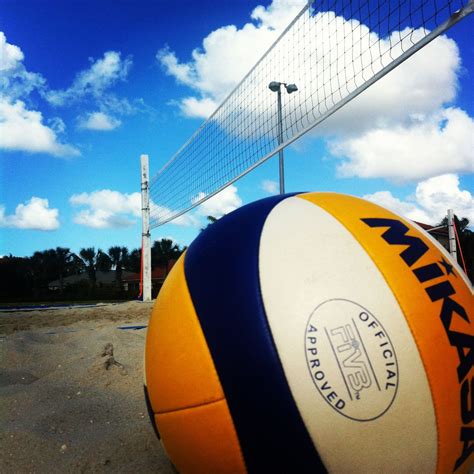 Tú Juegas Al Voleibol Playa Los Sábados Imagens De Vôlei Volei De Praia Vôlei Tumblr