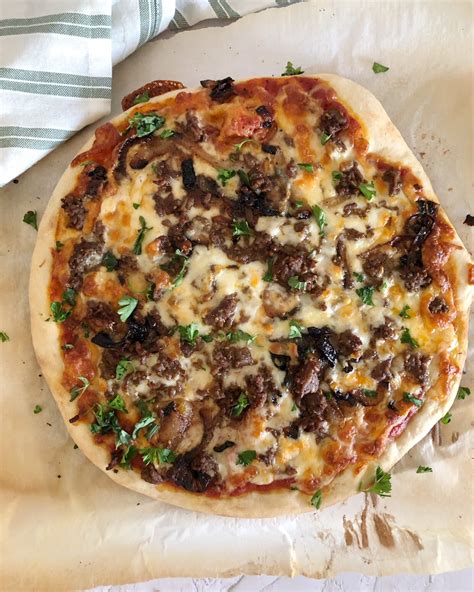 Caramelized Onion And Beef Pizza Kellie Rice Cakes
