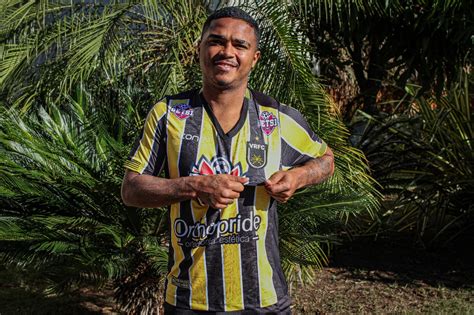 Check this player last stats: Voltaço acerta a contratação do atacante Emerson Carioca ...