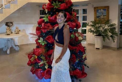 La información más completa de colombia y el mundo sobre andreina fiallo con audios, noticias, fotos, videos y entrevistas exclusivas. Andreina Fiallo presmió su cola con sensual entrenamiento ...