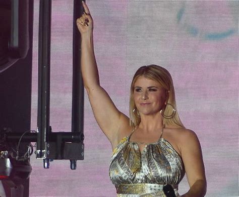 Beatrice Egli Nackt Alarm Bei Konzert Damit Hat Sie Nicht Gerechnet Fesch Tv