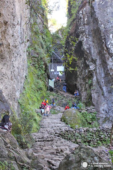 Subir Al Cerro Y La Zona Arqueológica De Tepozteco En Tepoztlán