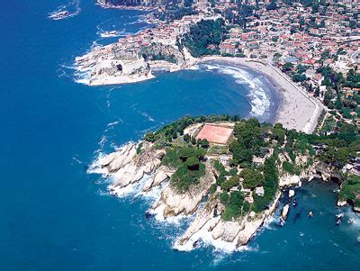 Find your dream vacation home now! Reisen in Montenegro - Ein Schiffswrack wurde zur Insel